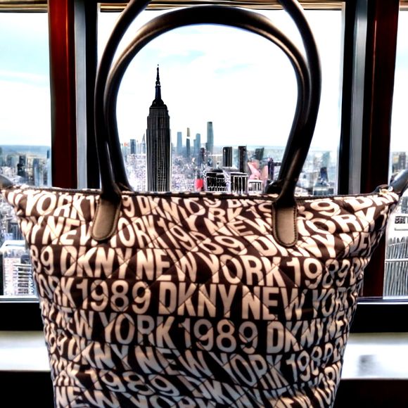 NWT DKNY Womens LYLA Quilted Black White Softshell Zip Large Shopper Tote Gift - Picture 11 of 15